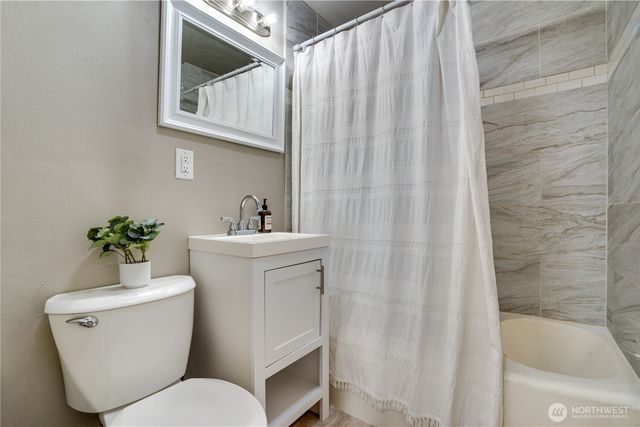 918 E 52nd Street, Tacoma, WA 98404