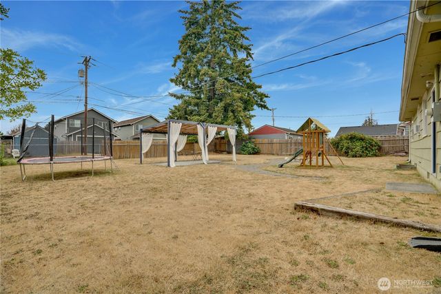 918 E 52nd Street, Tacoma, WA 98404