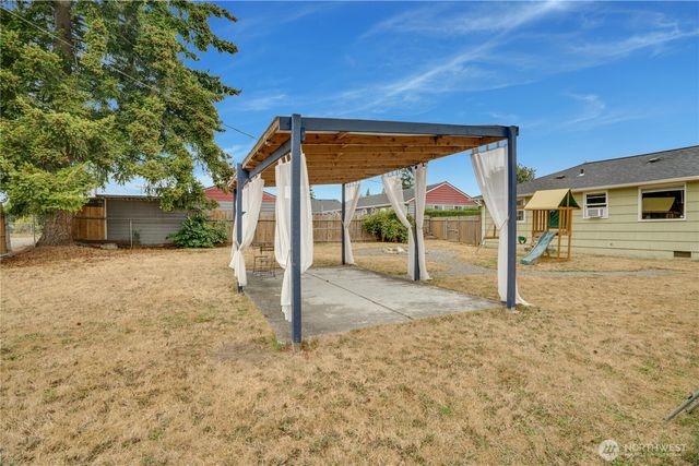 918 E 52nd Street, Tacoma, WA 98404