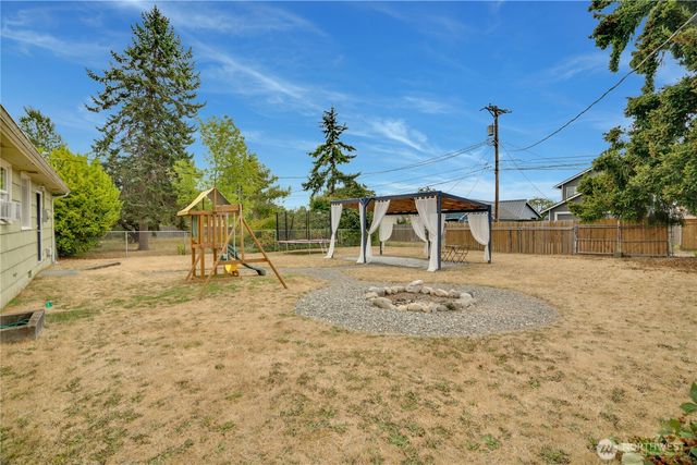 918 E 52nd Street, Tacoma, WA 98404