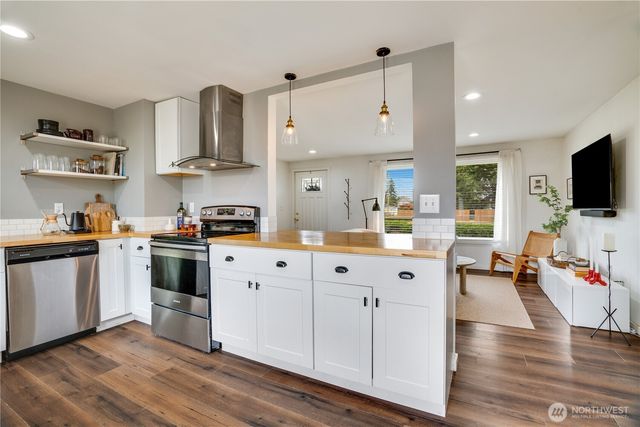918 E 52nd Street, Tacoma, WA 98404