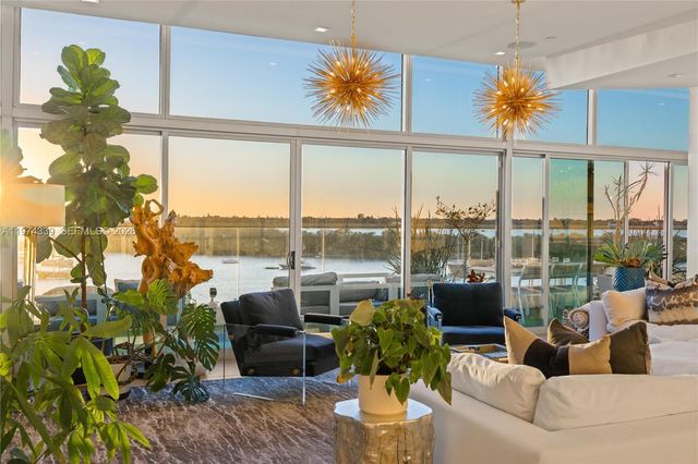 7934 W Drive 501 501, North Bay Village, FL 33141