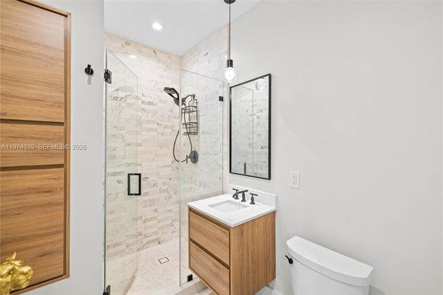 7934 W Drive 501 501, North Bay Village, FL 33141