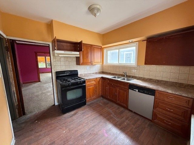 624 S 19th Avenue, Maywood, IL 60153