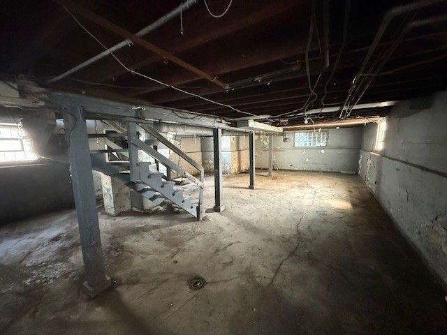 624 S 19th Avenue, Maywood, IL 60153