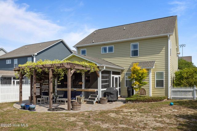 200 Abaco Drive, Cedar Point, NC 28584