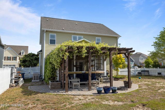 200 Abaco Drive, Cedar Point, NC 28584