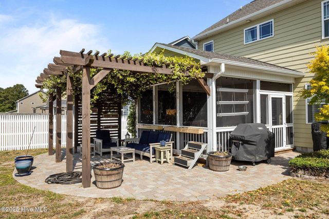 200 Abaco Drive, Cedar Point, NC 28584