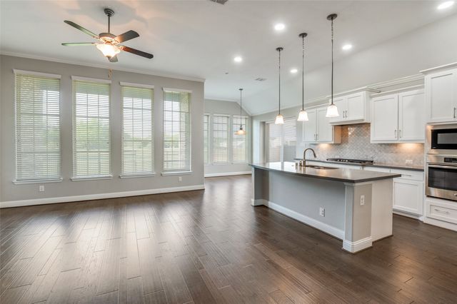 8042 Acoma Lane, Dallas, TX 75252