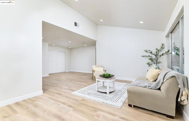 2117 Lopez Dr, Antioch, CA 94509