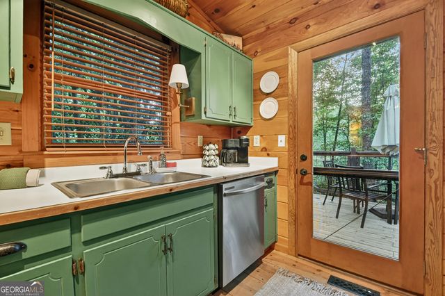 932 Granny Branch, Blue Ridge, GA 30513