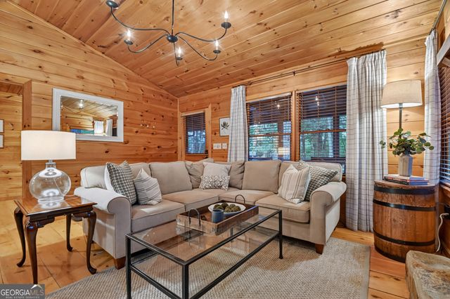 932 Granny Branch, Blue Ridge, GA 30513