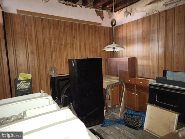 2304 AVALON AVE, Baltimore, MD 21217