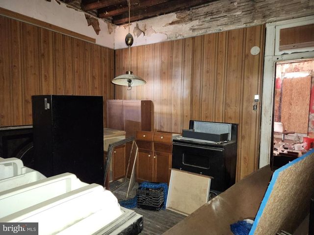 2304 AVALON AVE, Baltimore, MD 21217