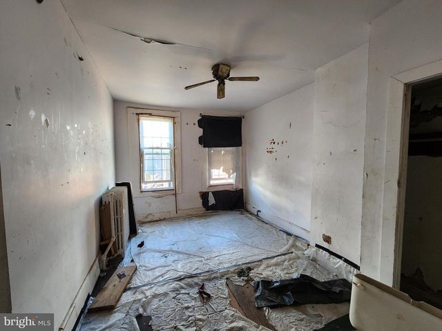 2304 AVALON AVE, Baltimore, MD 21217