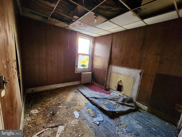 2304 AVALON AVE, Baltimore, MD 21217