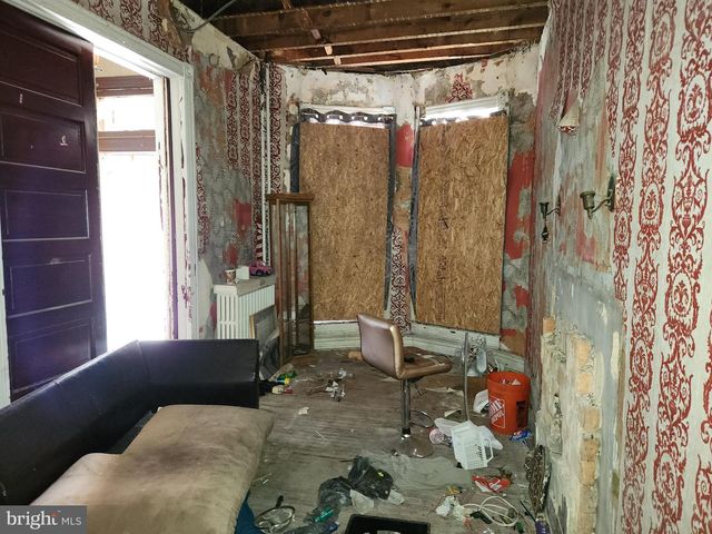 2304 AVALON AVE, Baltimore, MD 21217