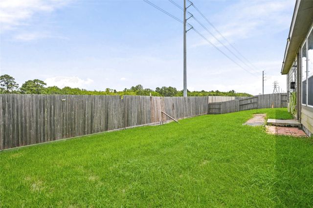 1228 Painted Bunting Drive, La Marque, TX 77568
