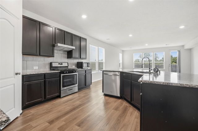 1228 Painted Bunting Drive, La Marque, TX 77568