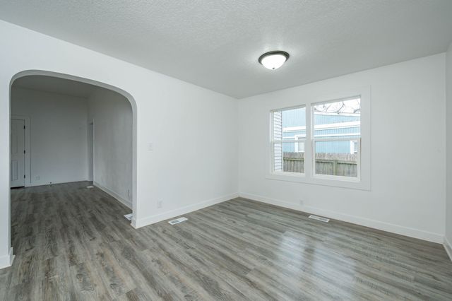 1112 Fremont Street, Des Moines, IA 50316