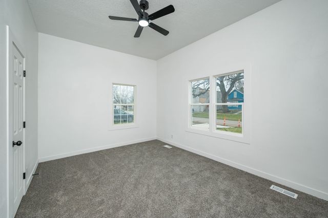 1112 Fremont Street, Des Moines, IA 50316