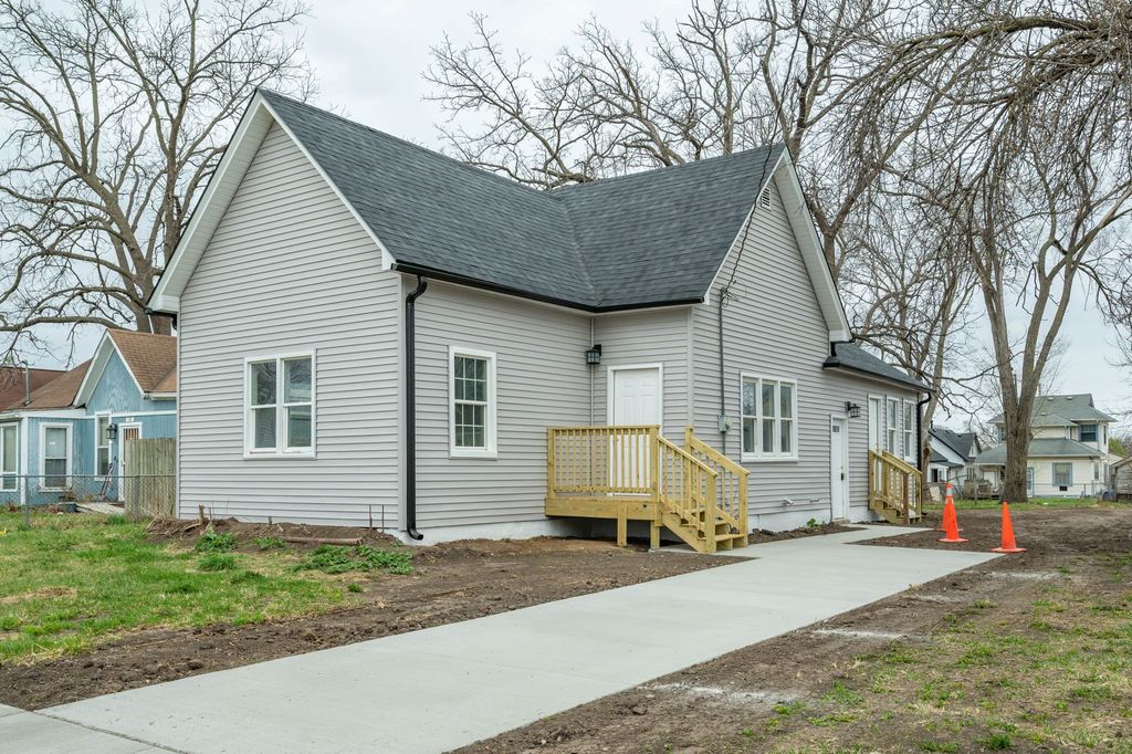 1112 Fremont Street, Des Moines, IA 50316