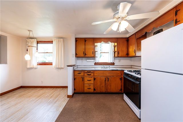13740 Ridge Rd, Irwin, PA 15642