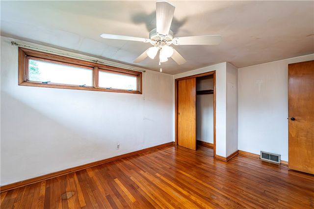 13740 Ridge Rd, Irwin, PA 15642