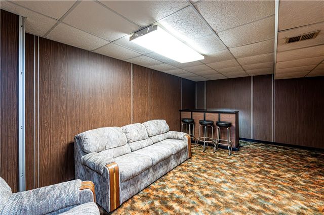 13740 Ridge Rd, Irwin, PA 15642