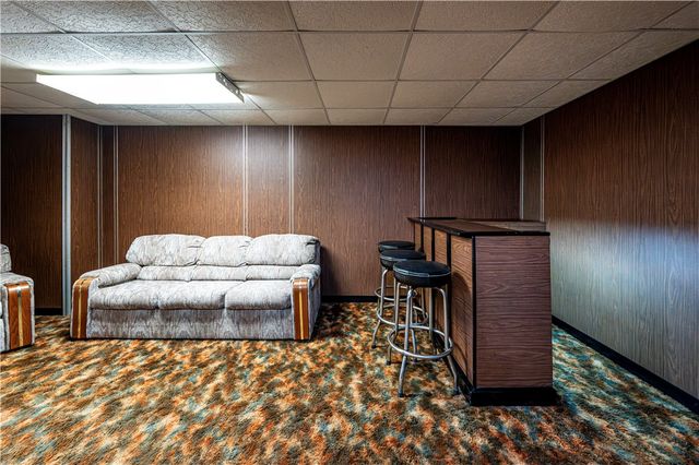 13740 Ridge Rd, Irwin, PA 15642