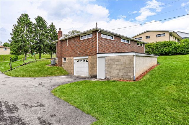 13740 Ridge Rd, Irwin, PA 15642