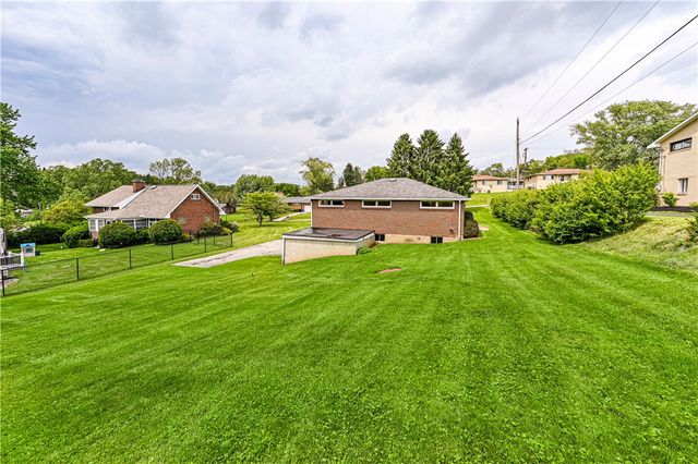 13740 Ridge Rd, Irwin, PA 15642