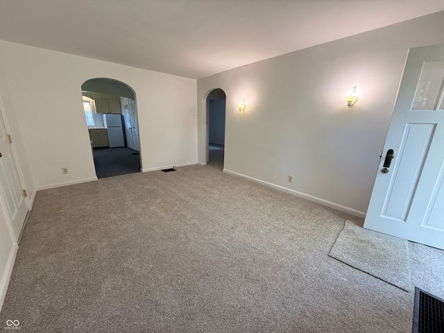 2109 E 99th Street, Carmel, IN 46280