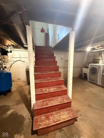2109 E 99th Street, Carmel, IN 46280