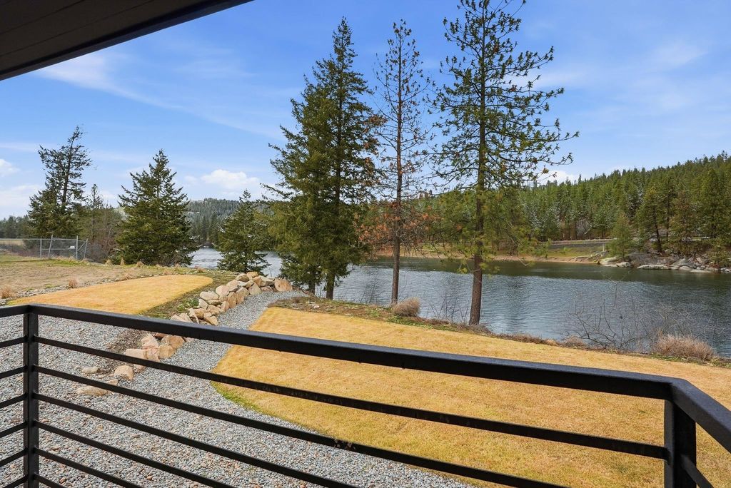 7211 E South River Way Ave, Spokane, WA 99212 photo 24