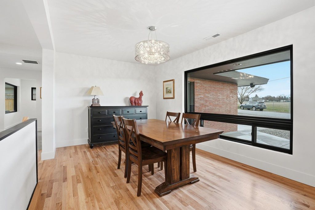 7211 E South River Way Ave, Spokane, WA 99212 photo 5