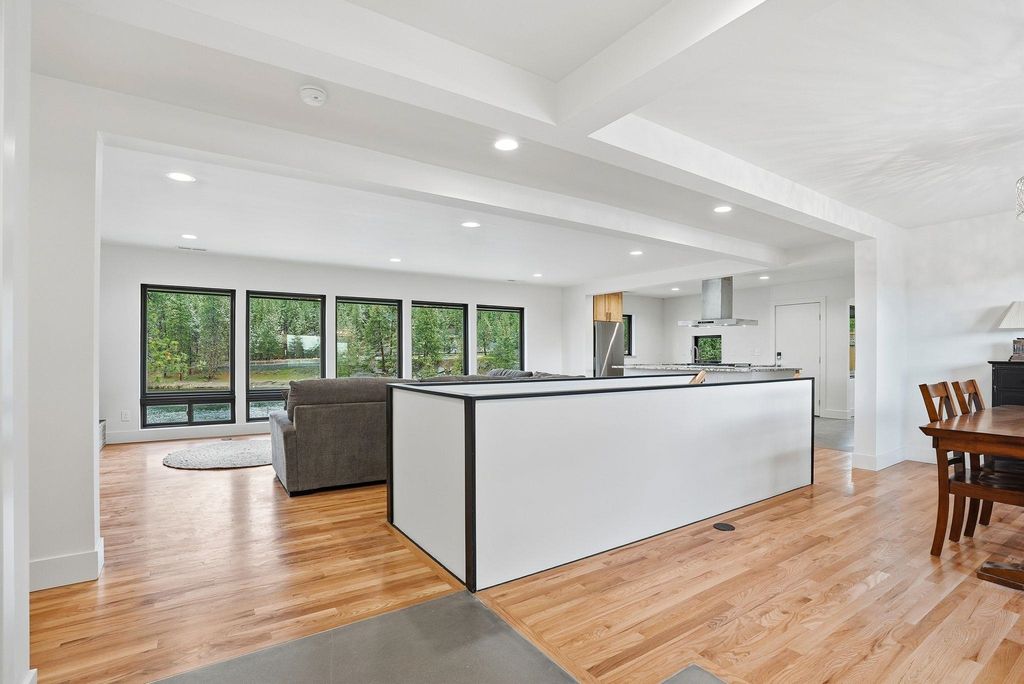 7211 E South River Way Ave, Spokane, WA 99212 photo 7