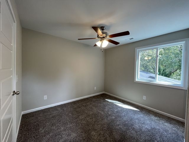 316 Natcor Dr Apt A, Dover, TN 37058