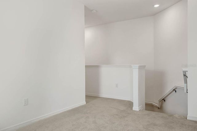 5806 SPOTTED HARRIER WAY, Lithia, FL 33547