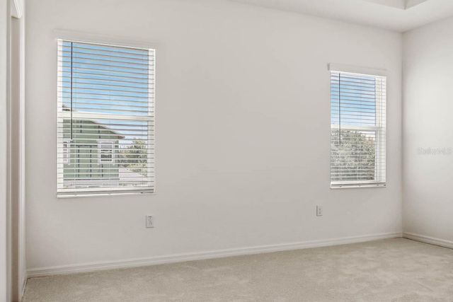 5806 SPOTTED HARRIER WAY, Lithia, FL 33547