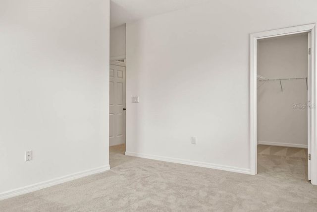 5806 SPOTTED HARRIER WAY, Lithia, FL 33547