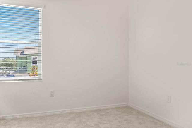 5806 SPOTTED HARRIER WAY, Lithia, FL 33547