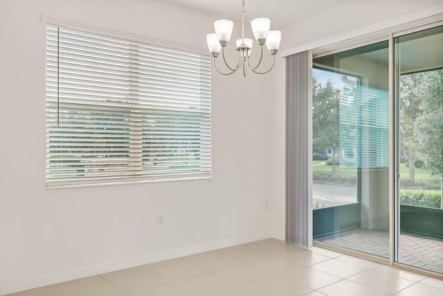 5806 SPOTTED HARRIER WAY, Lithia, FL 33547