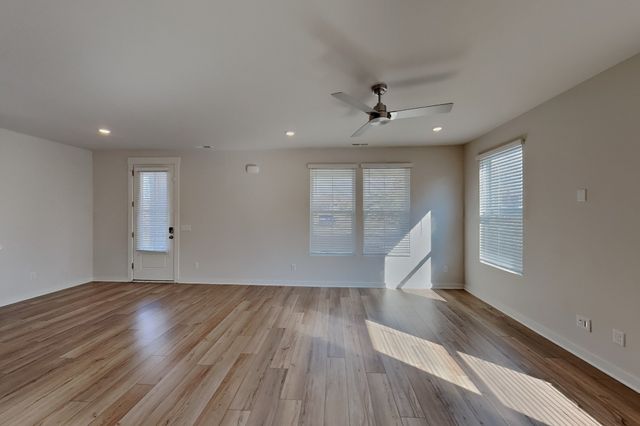 372 Park Glen Dr, Mount Juliet, TN 37122