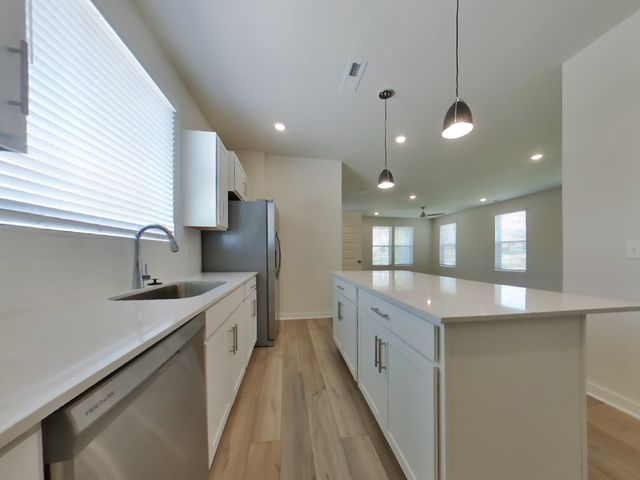 372 Park Glen Dr, Mount Juliet, TN 37122