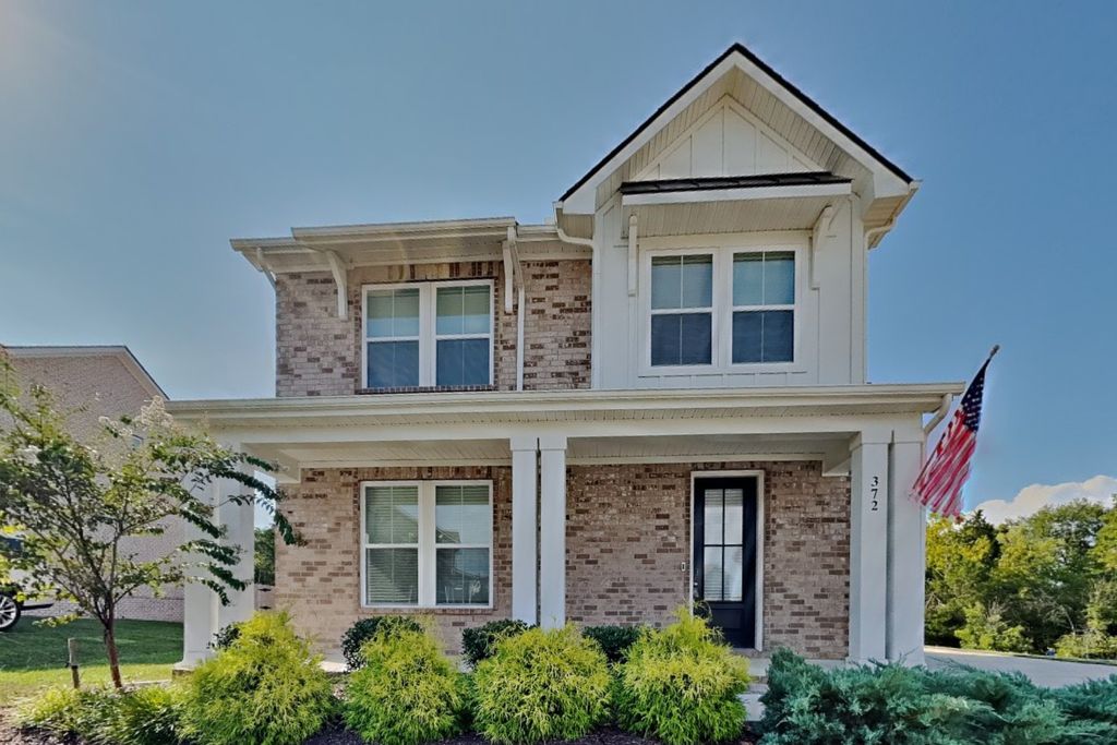 372 Park Glen Dr, Mount Juliet, TN 37122