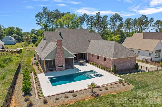 122 Quail Ridge Drive, Mooresville, NC 28117