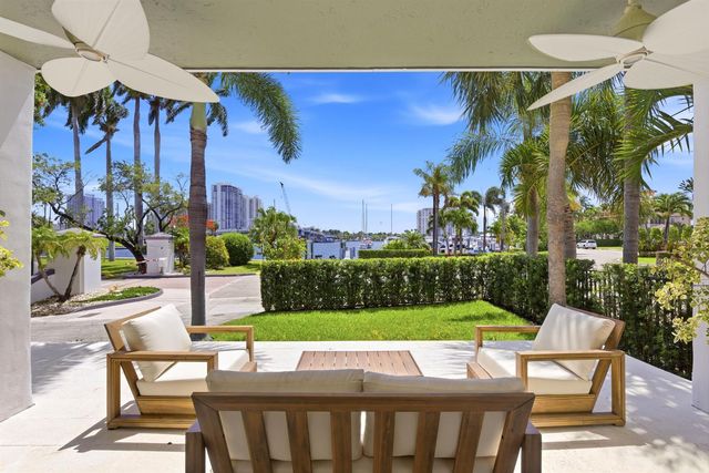 325 Poinciana Drive, Fort Lauderdale, FL 33301