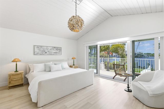 325 Poinciana Drive, Fort Lauderdale, FL 33301