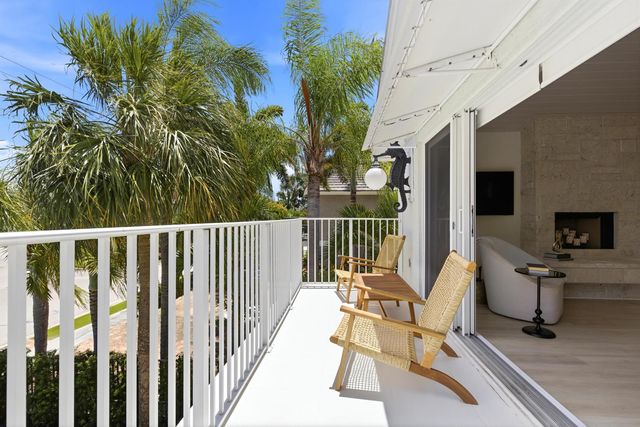 325 Poinciana Drive, Fort Lauderdale, FL 33301